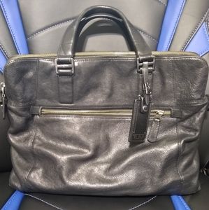 Tumi Beacon Hill Branch Slim 68516D Bag